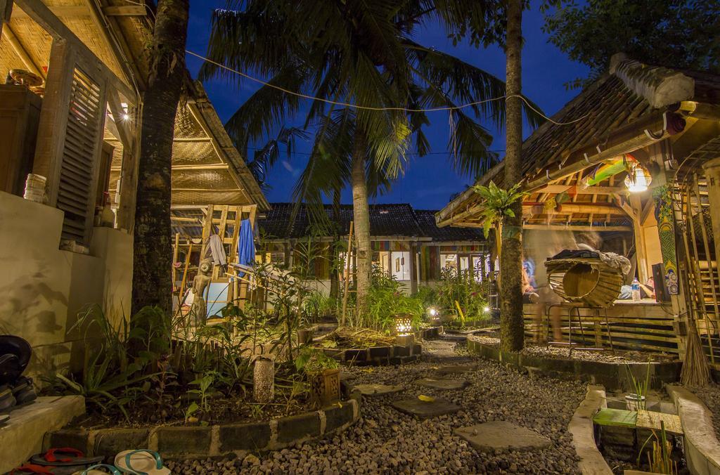 Farmer'S Yard Hostel Canggu (Bali) Exterior photo